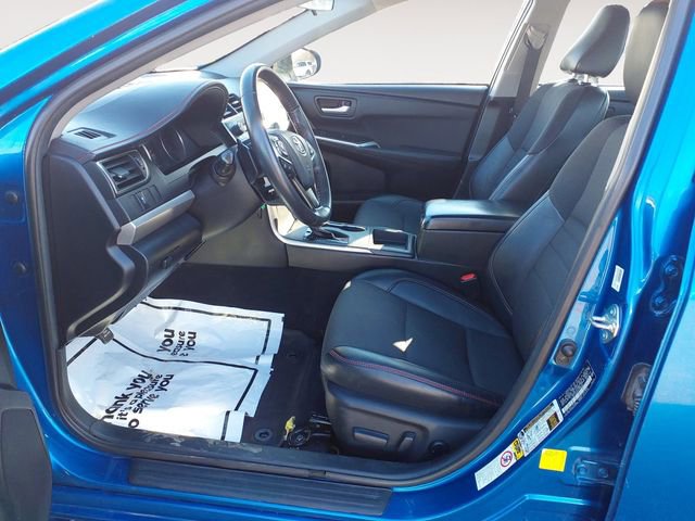 Used 2017 Toyota Camry SE FWD image 9