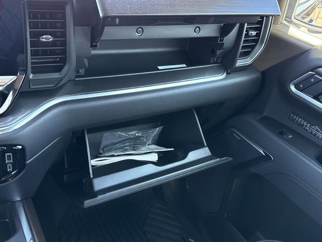 Used 2025 Chevrolet Silverado 1500 High Country w/ Technology Package image 27
