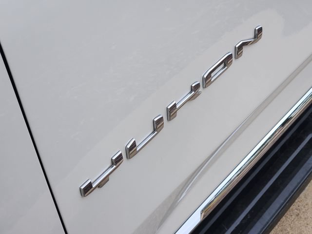 Used 2021 GMC Yukon SLT w/ SLT Luxury Plus Package AWD/4WD image 10