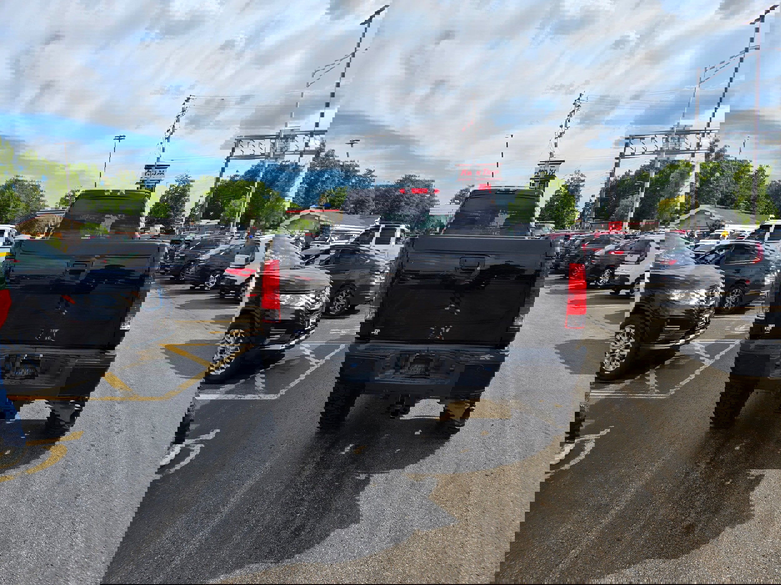 Used 2014 GMC Sierra 2500 Denali w/ Snow Plow Prep Package image 11