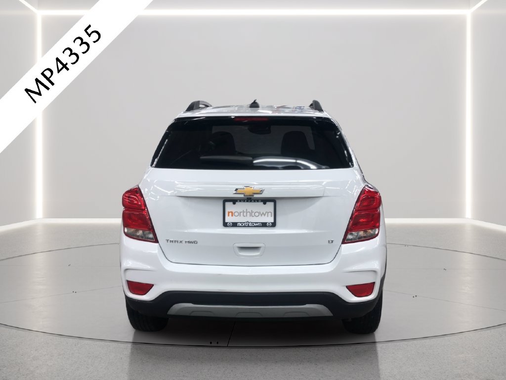 Used 2020 Chevrolet Trax LT w/ LT Convenience Package AWD/4WD image 30