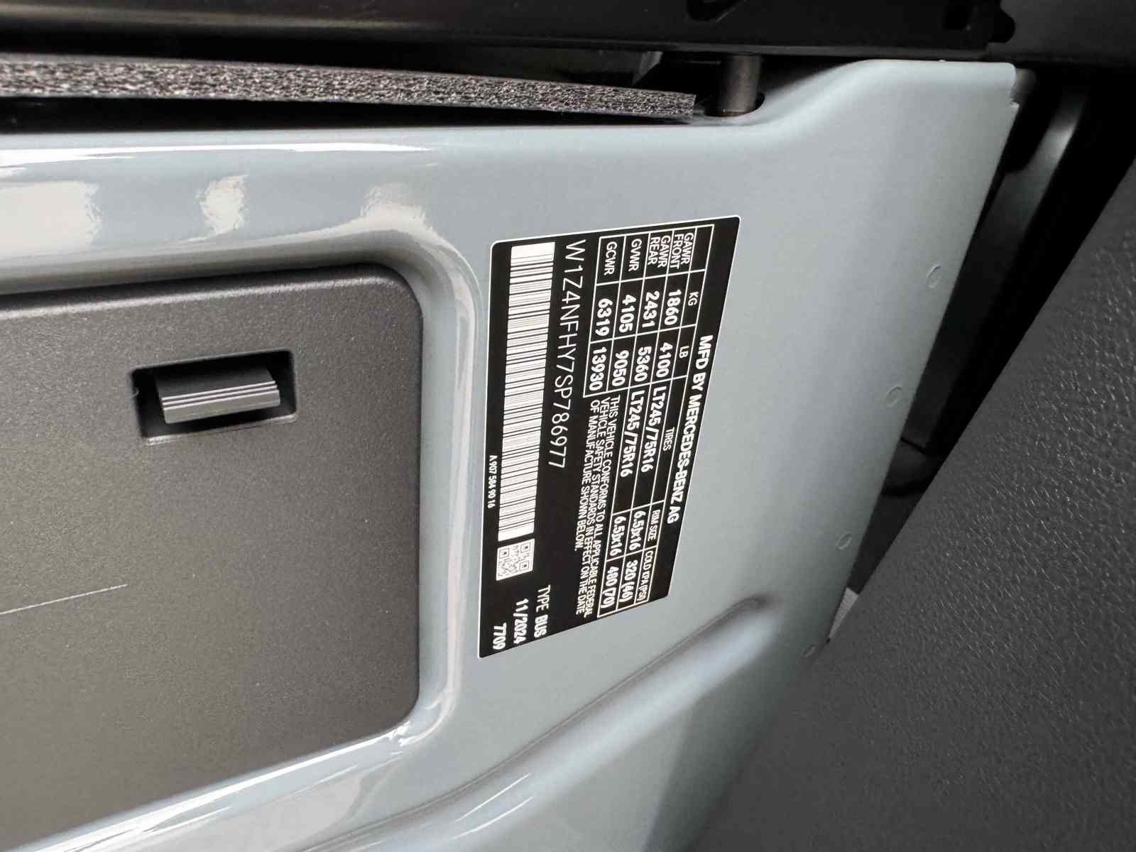 New 2025 Mercedes-Benz Sprinter 2500 image 32