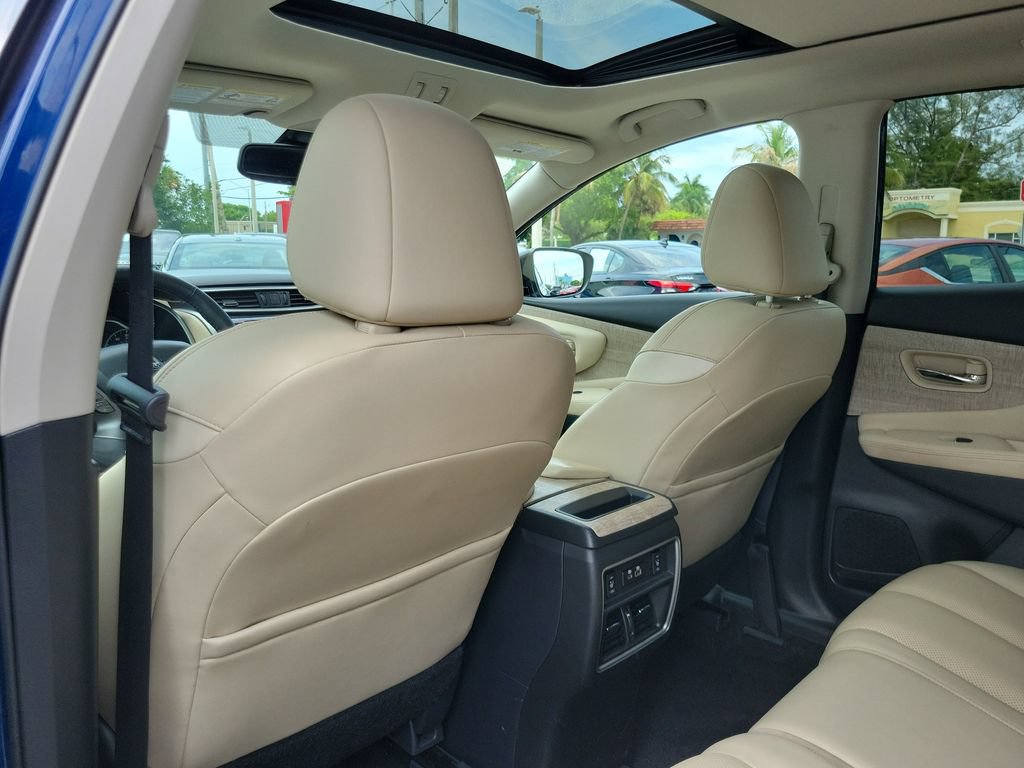 Certified 2022 Nissan Murano SL w/ SL Moonroof Package FWD image 9