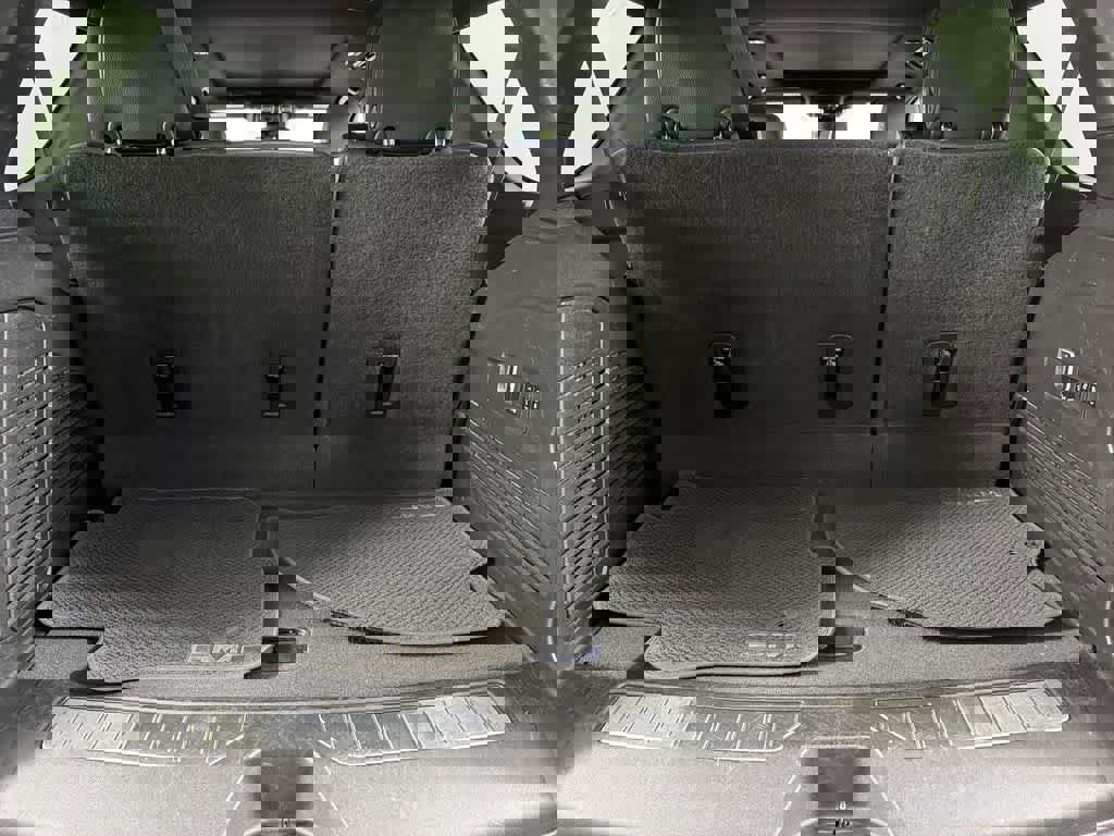 Certified 2023 GMC Yukon Denali image 33