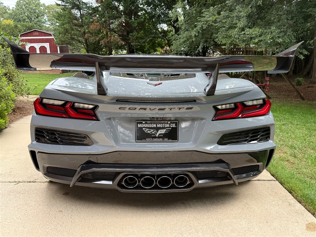 Used 2025 Chevrolet Corvette ZR1 w/ ZR1 Carbon Fiber Aero Package image 44