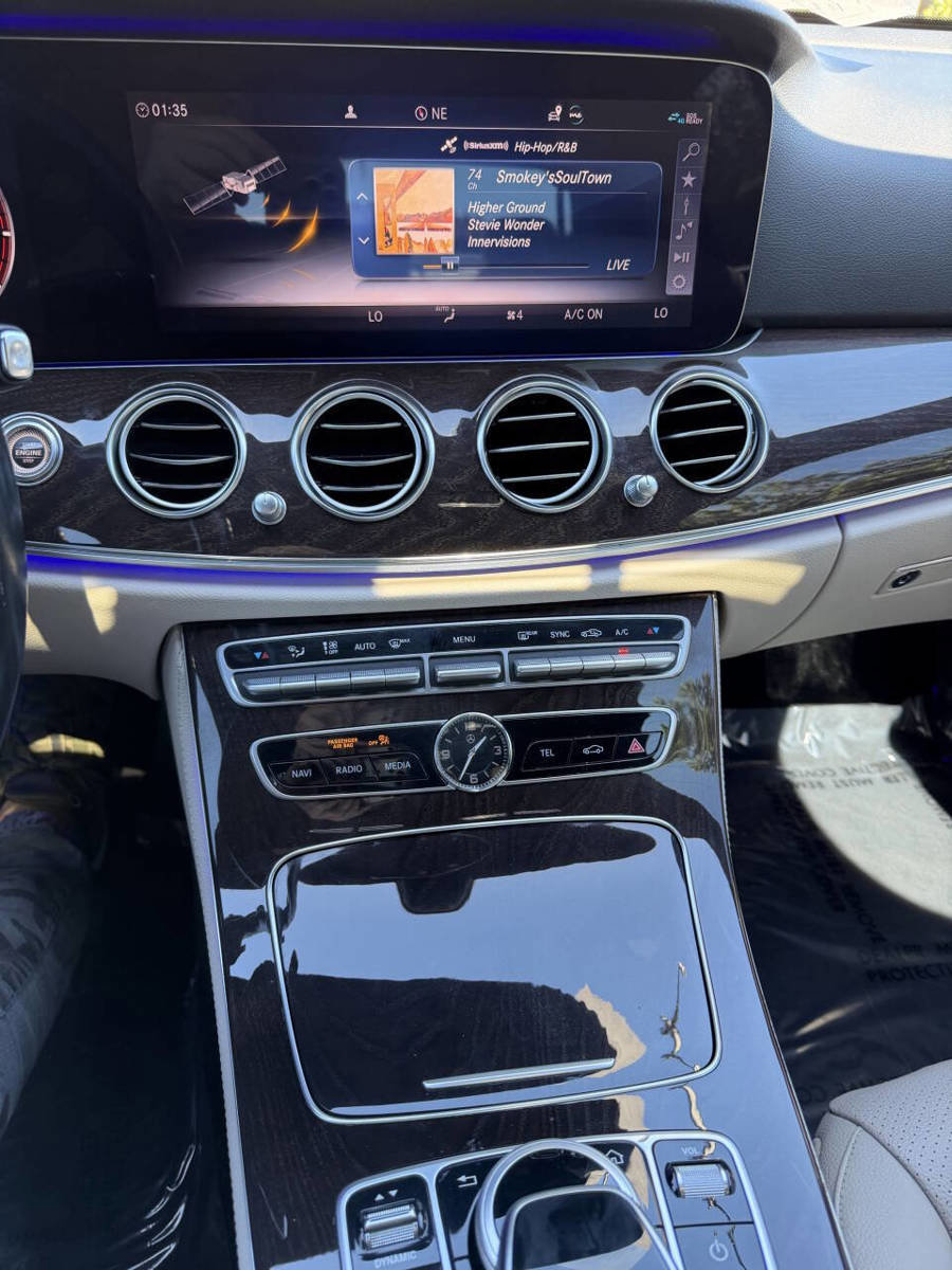 Used 2020 Mercedes-Benz E 350 Sedan image 26