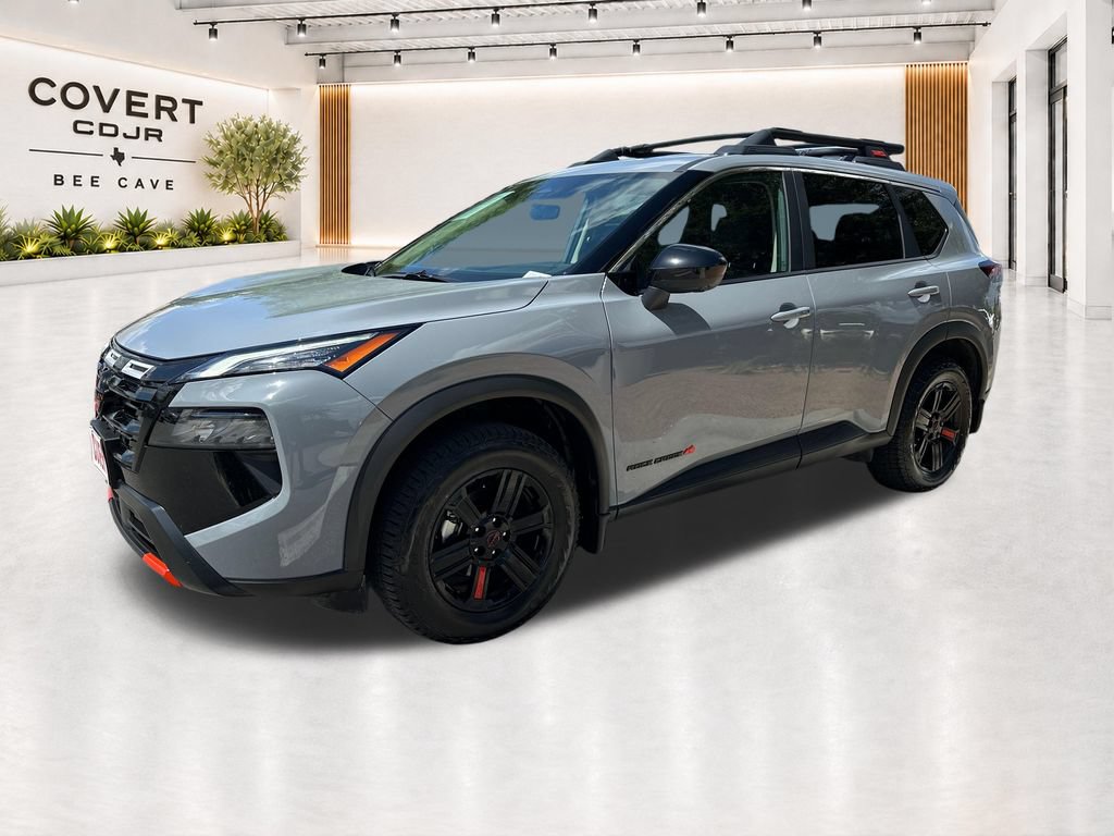 Used 2025 Nissan Rogue SV AWD/4WD image 4