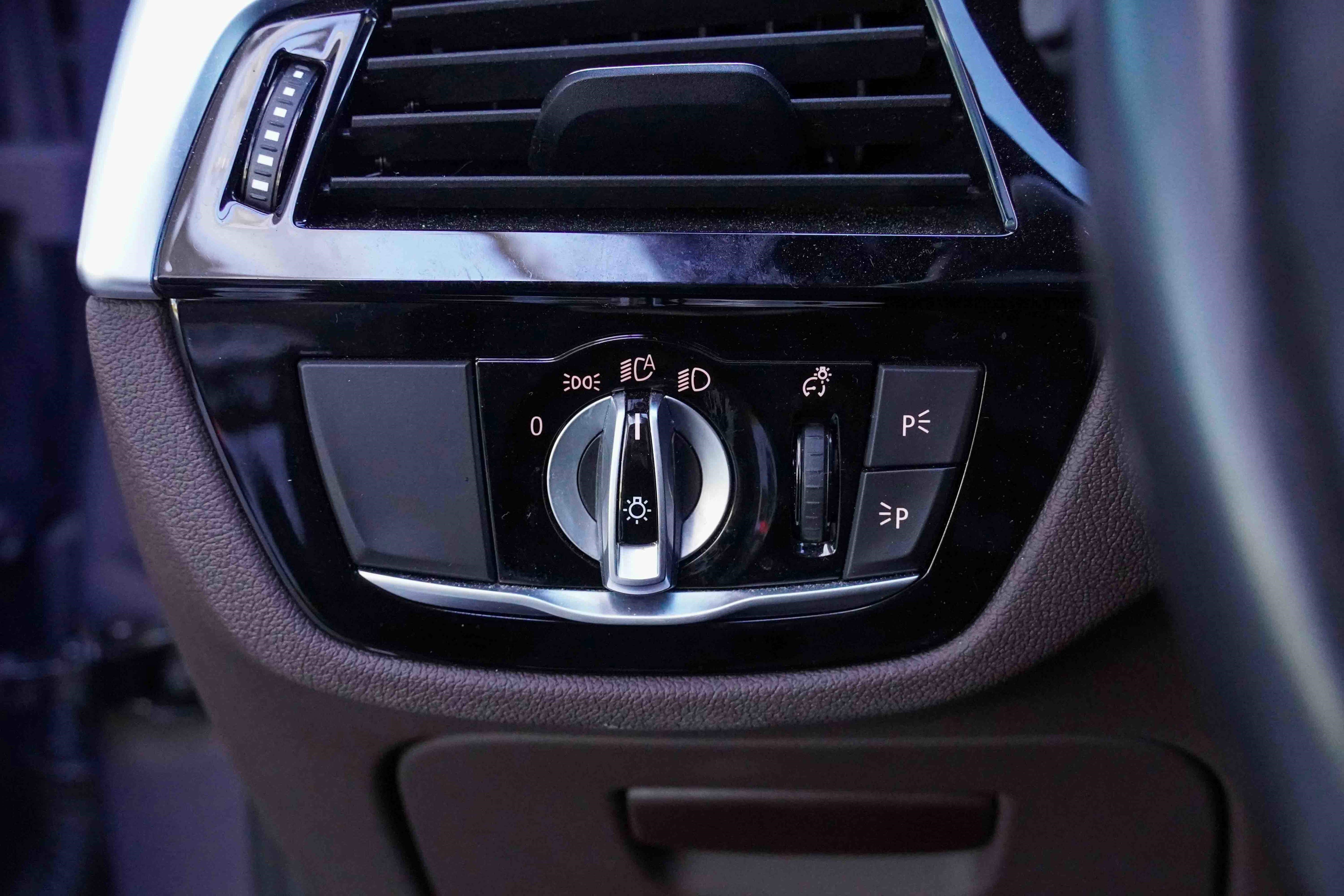 Certified 2022 BMW M550i xDrive w/ Executive Package image 17