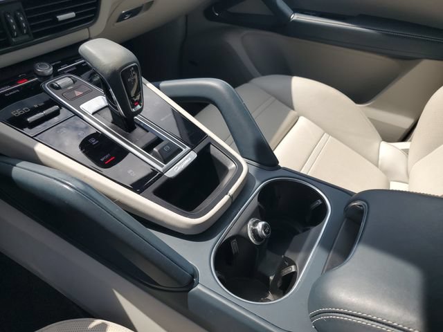 Used 2022 Porsche Cayenne Platinum Edition AWD/4WD image 33
