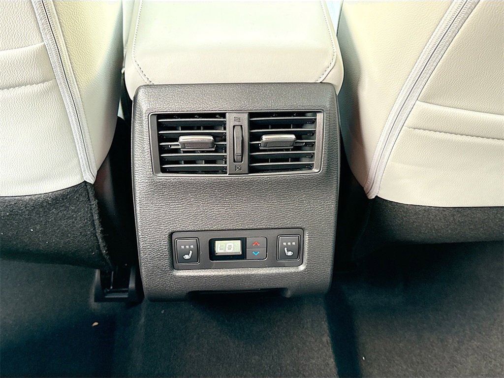 New 2025 Mitsubishi Outlander SEL image 27