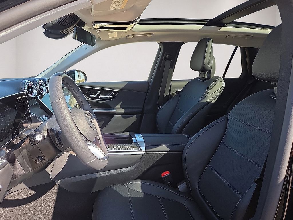 Used 2025 Mercedes-Benz GLC 350e 4MATIC image 22