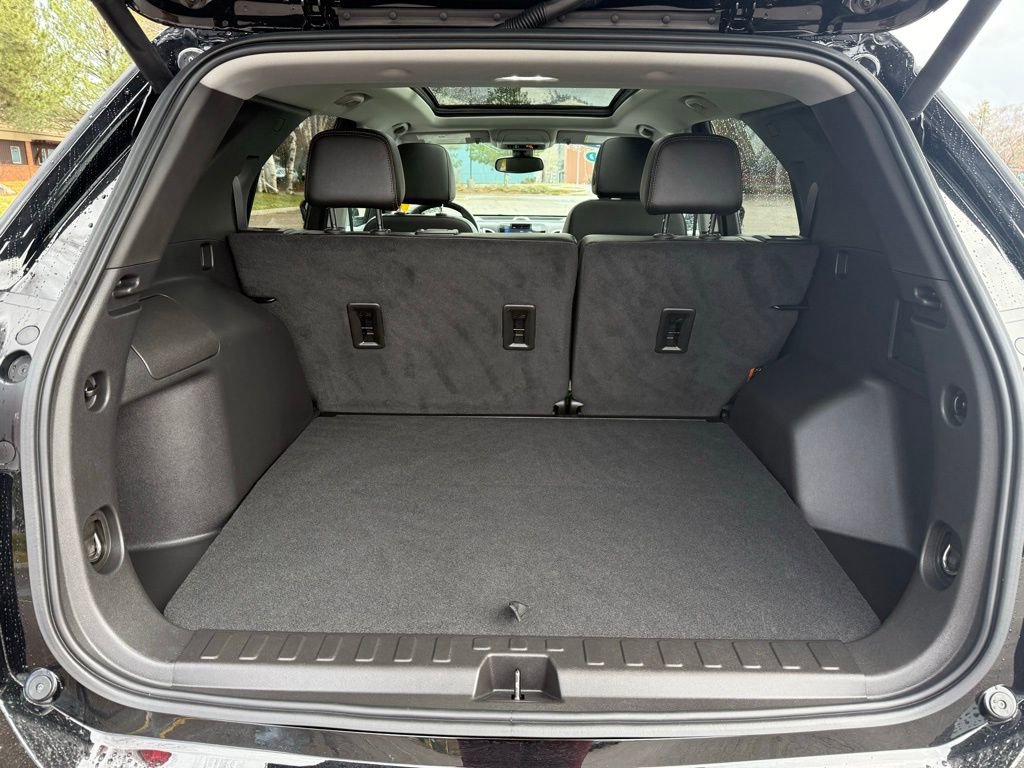 Used 2024 Chevrolet Equinox Premier image 38