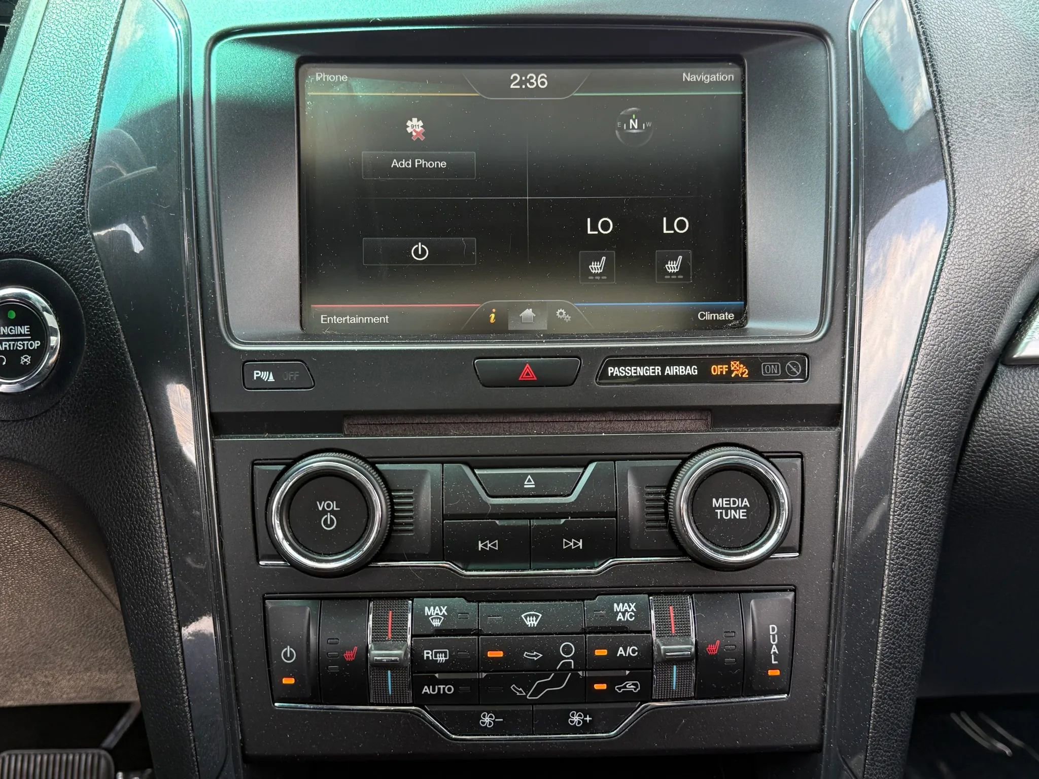 Used 2016 Ford Explorer XLT w/ Equipment Group 202A FWD image 28