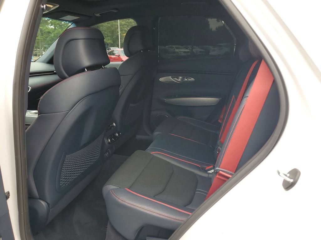 Used 2023 Genesis GV70 2.5T w/ Sport Prestige Package AWD/4WD image 15