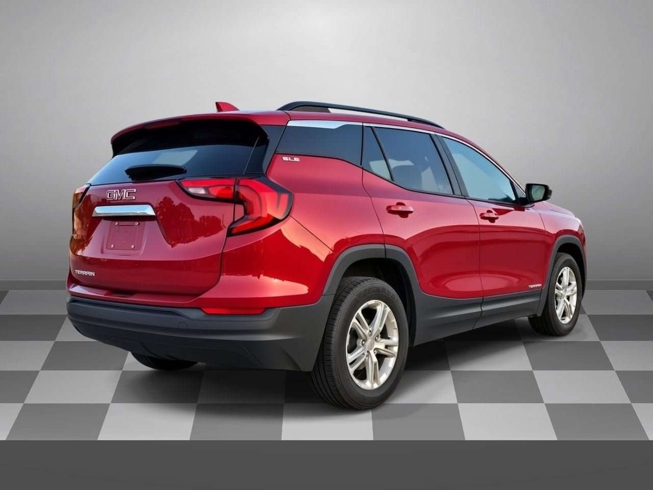 Used 2021 GMC Terrain SLE w/ Driver Convenience Package FWD image 6
