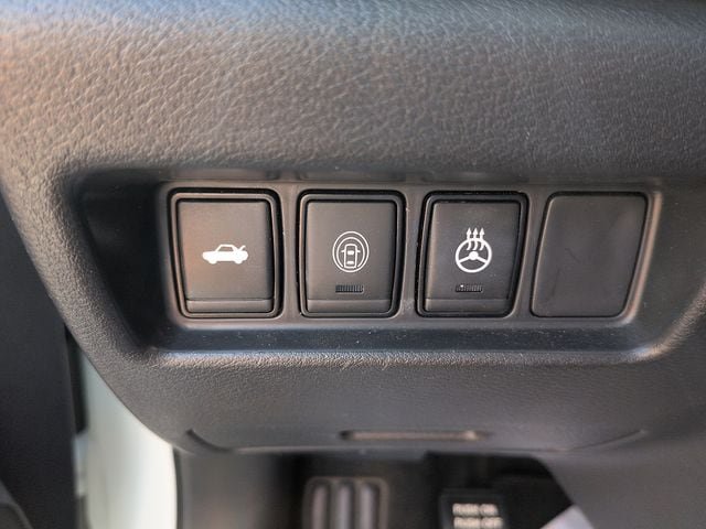 Used 2023 Nissan Maxima SR w/ Sport Mat Group FWD image 18