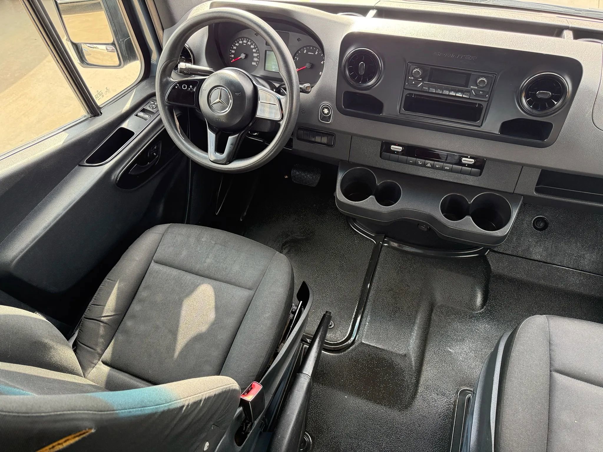Used 2019 Mercedes-Benz Sprinter 144 image 15