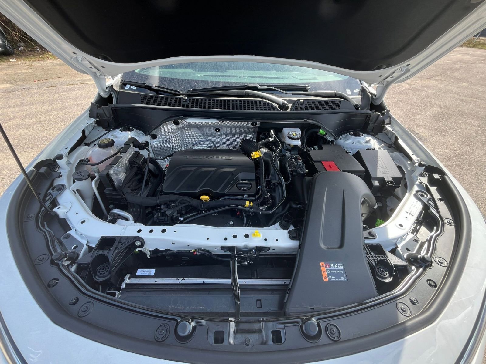 Used 2025 Buick Envista Sport Touring image 29