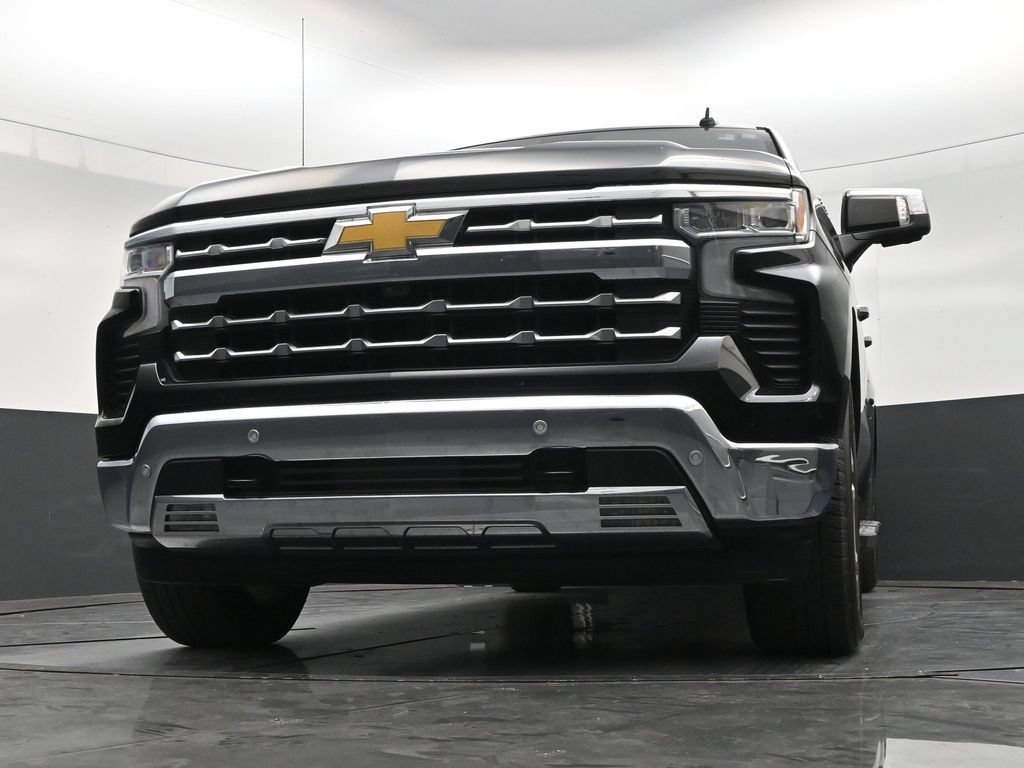 Used 2024 Chevrolet Silverado 1500 LTZ RWD image 27