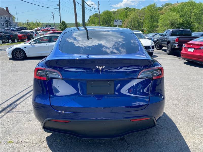 Used 2024 Tesla Model Y Long Range AWD/4WD image 4
