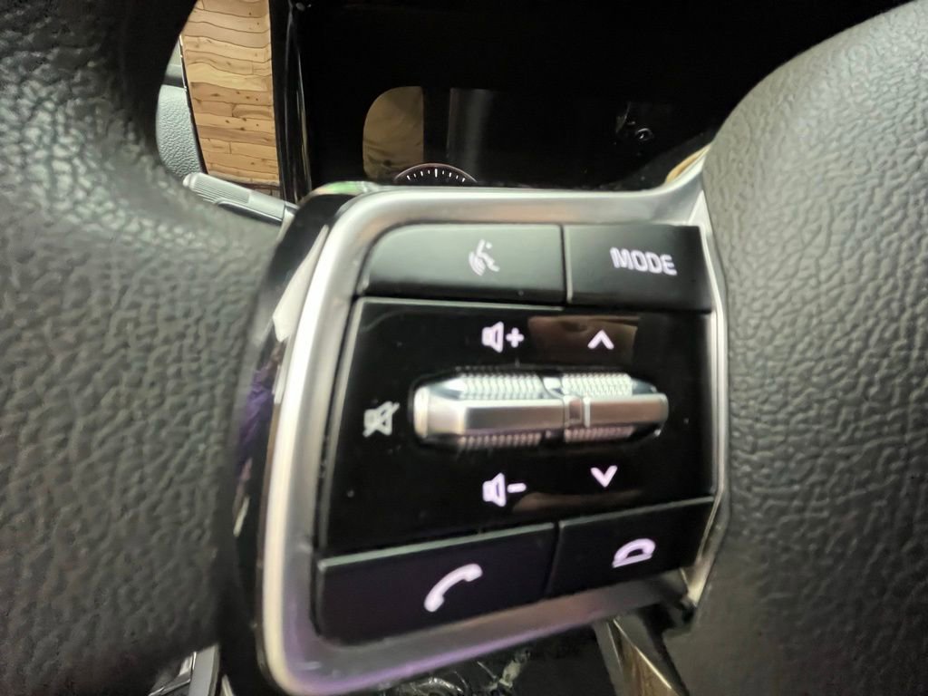 Used 2021 Kia Sorento LX image 23