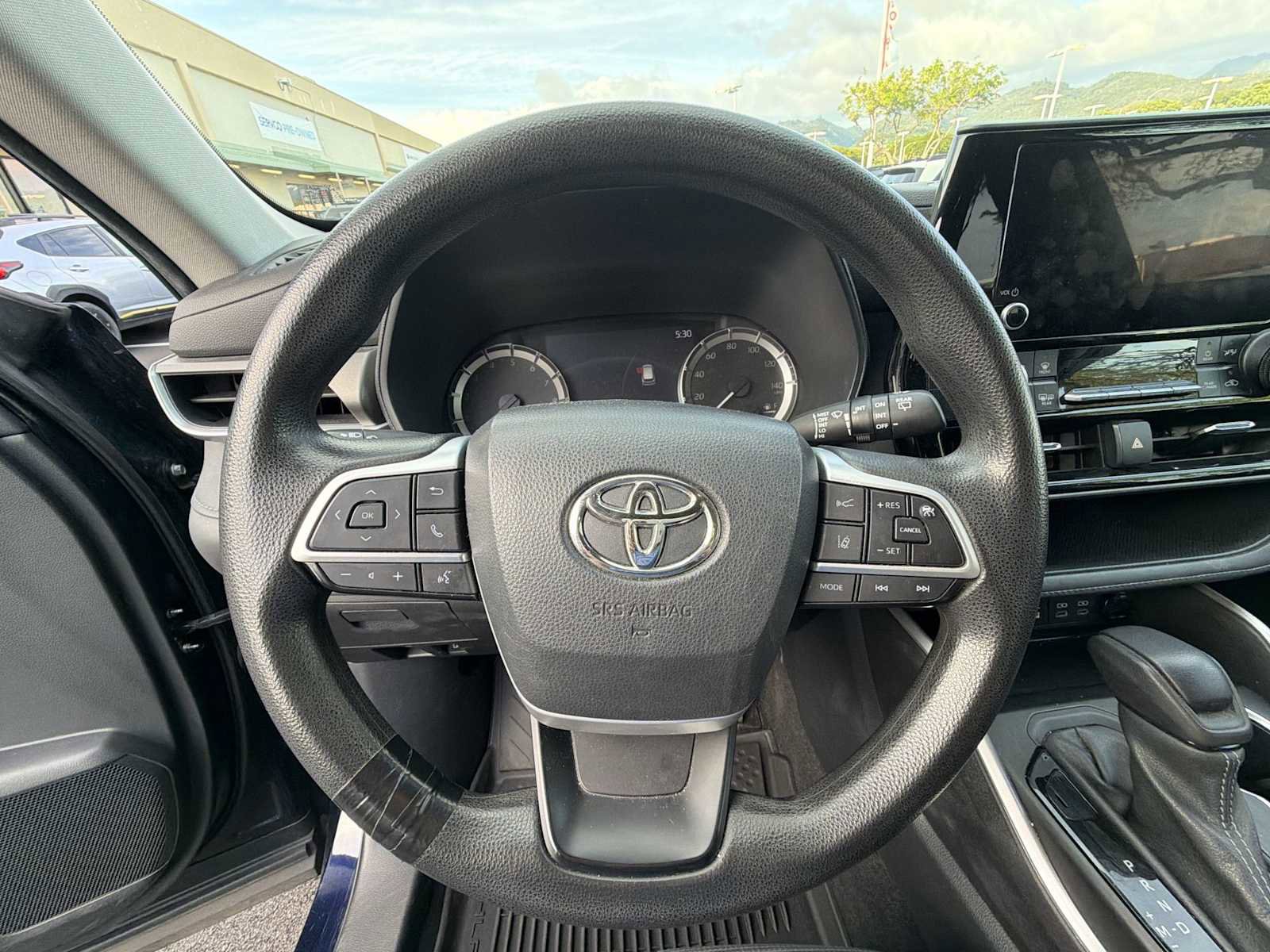 Used 2023 Toyota Highlander L image 15