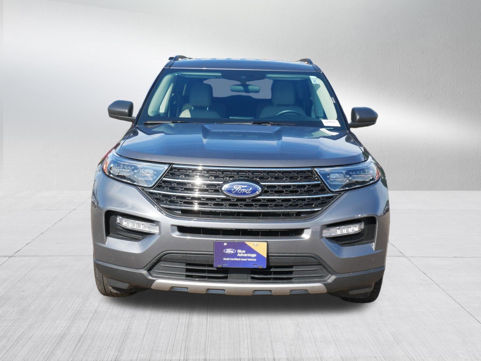 Used 2023 Ford Explorer XLT w/ Equipment Group 202A AWD/4WD image 2