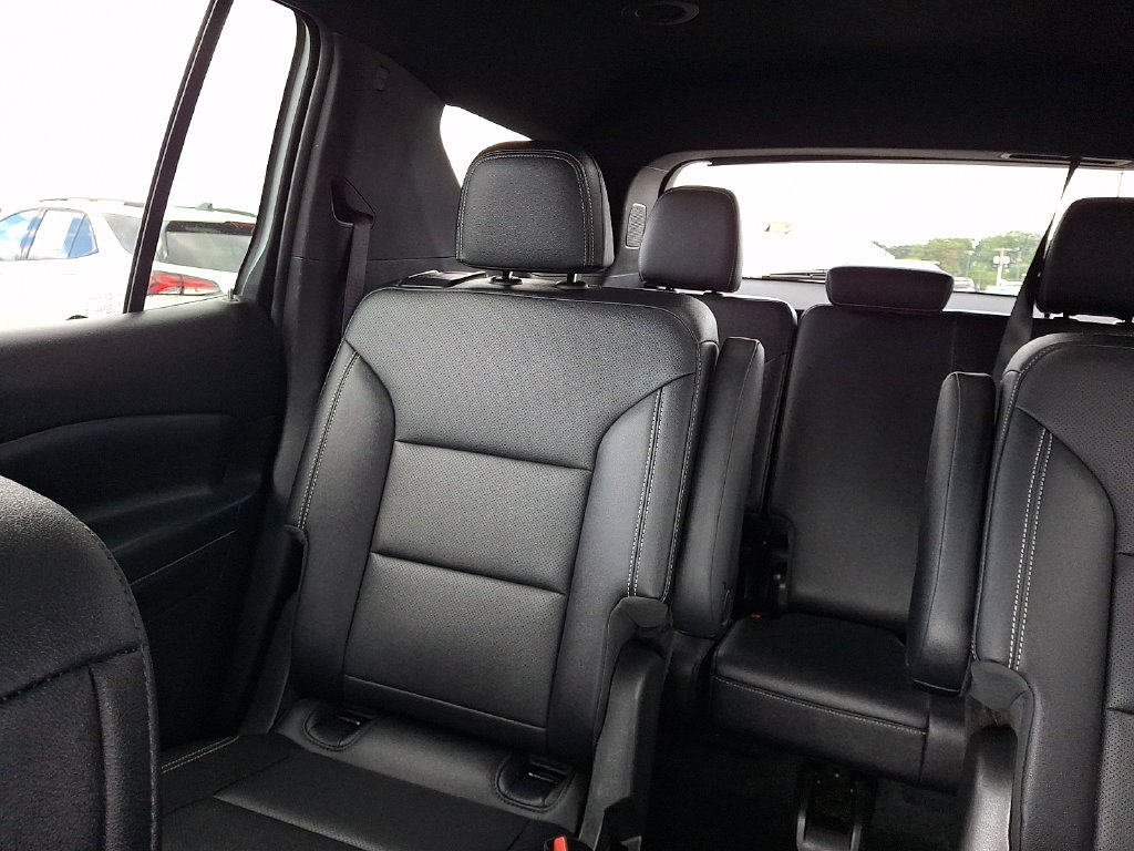 Used 2025 Chevrolet Traverse LT AWD/4WD image 19
