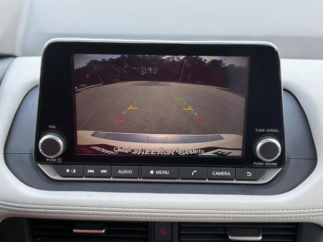 Certified 2024 Nissan Rogue SV w/ SV Premium Package FWD image 5