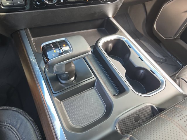 Used 2024 Chevrolet Silverado 1500 High Country w/ High Country Premium Package AWD/4WD image 19