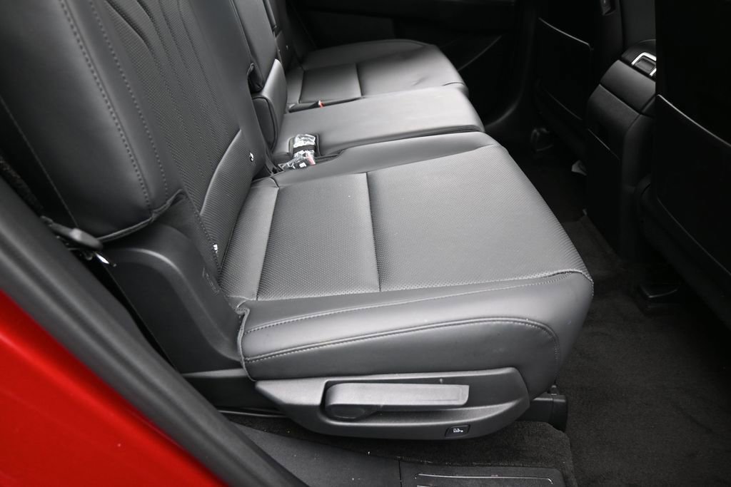Used 2025 Hyundai Santa Fe SEL FWD image 40