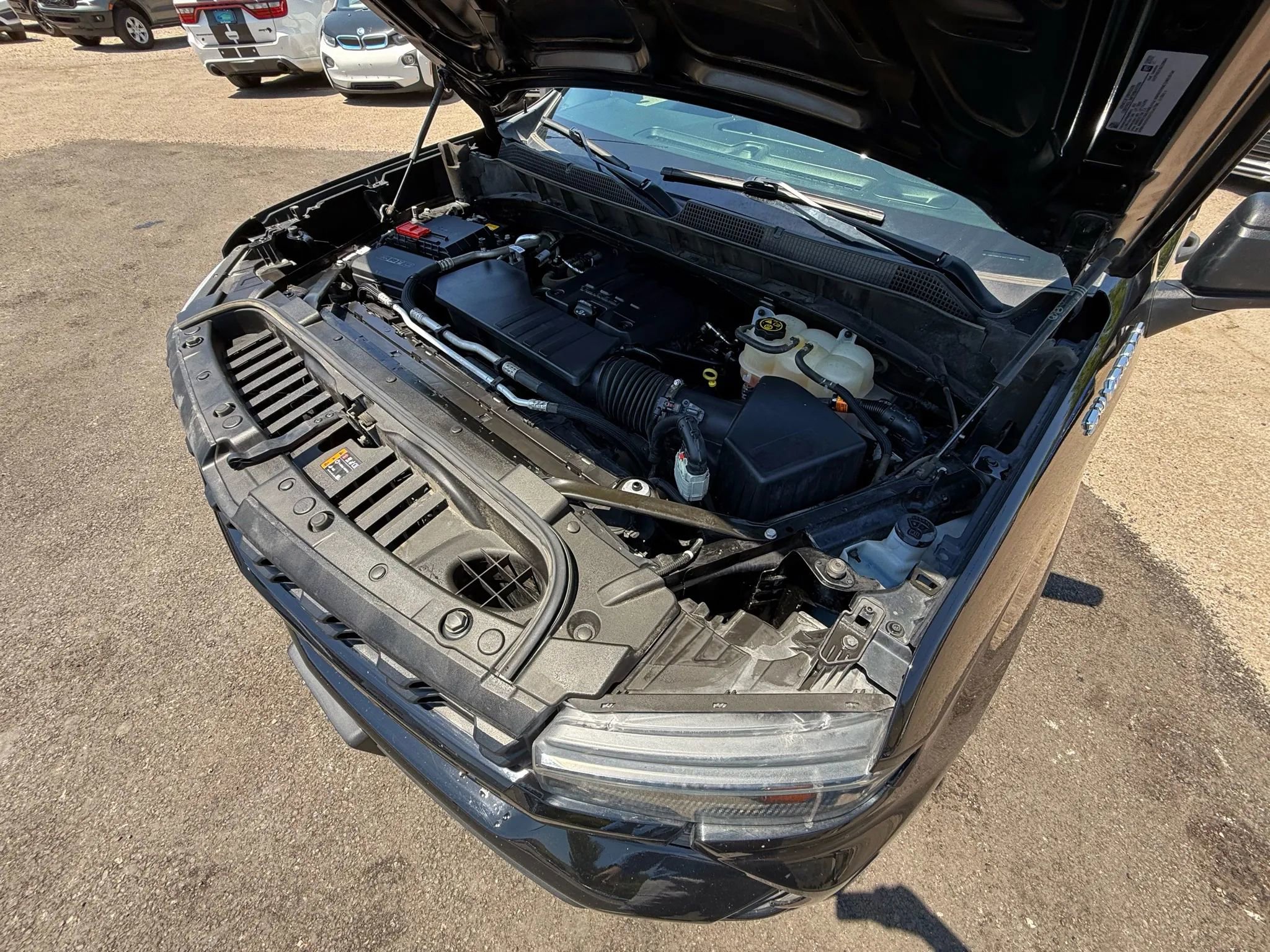 Used 2022 Chevrolet Silverado 1500 Custom w/ Safety Confidence Package image 4