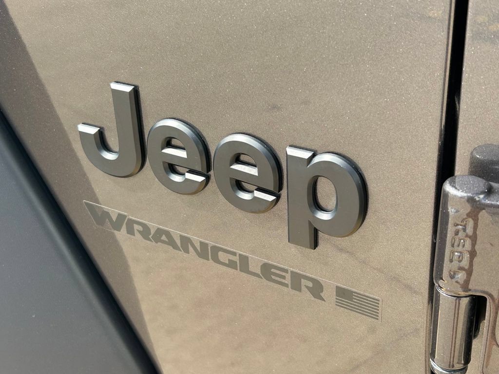 Used 2024 Jeep Wrangler Unlimited Sport AWD/4WD image 14
