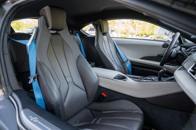 Used 2020 BMW i8 Coupe AWD/4WD image 51