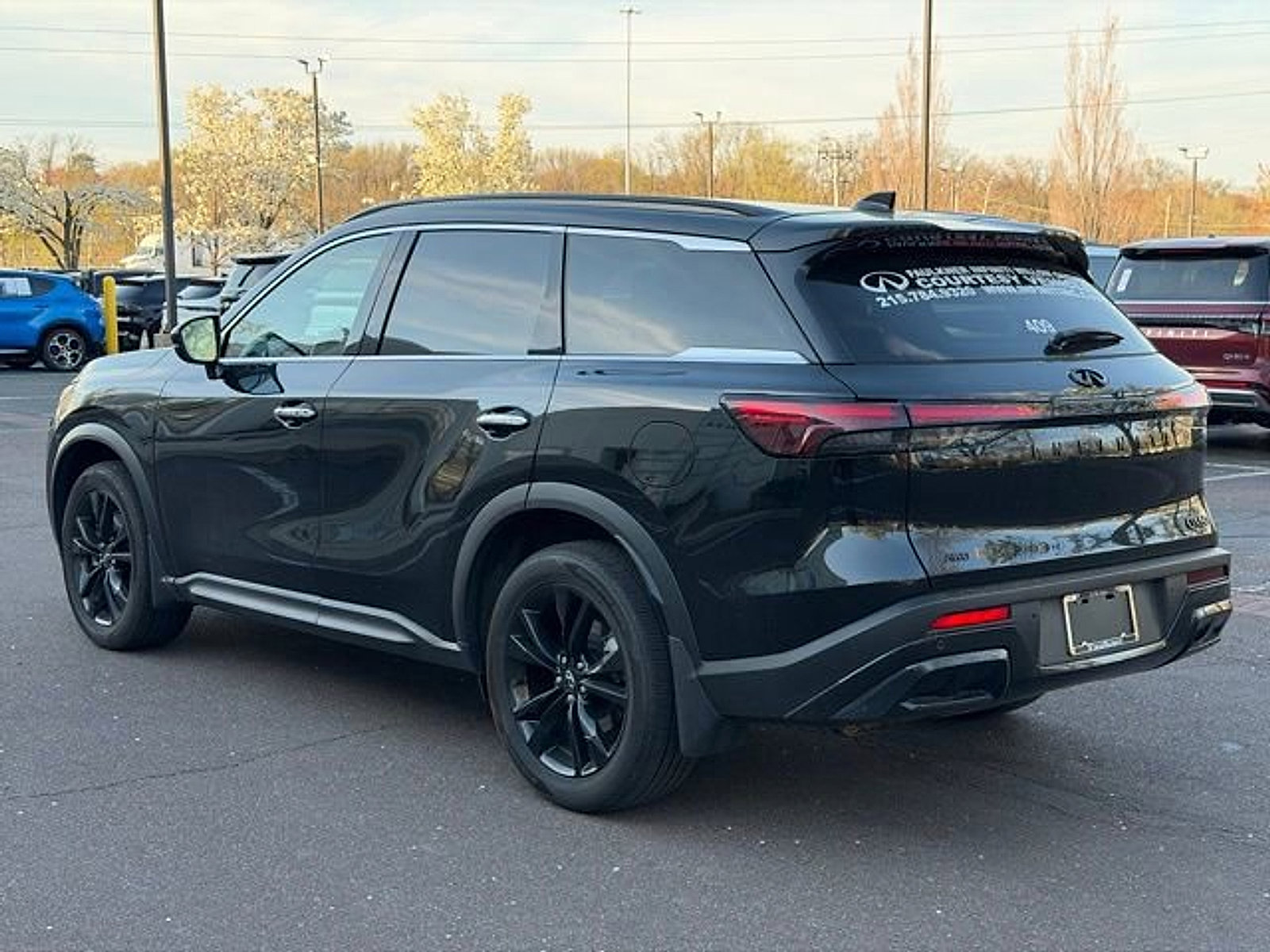 Certified 2025 INFINITI QX60 Luxe w/ Black Edition image 5