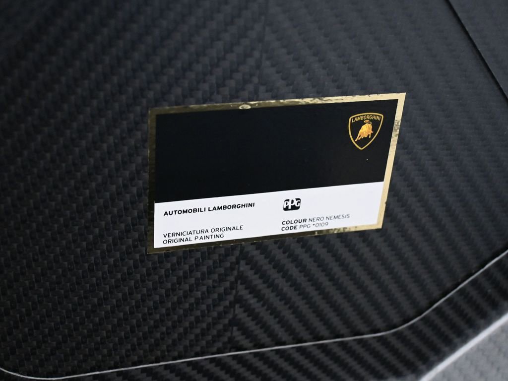 Used 2024 Lamborghini Revuelto image 31