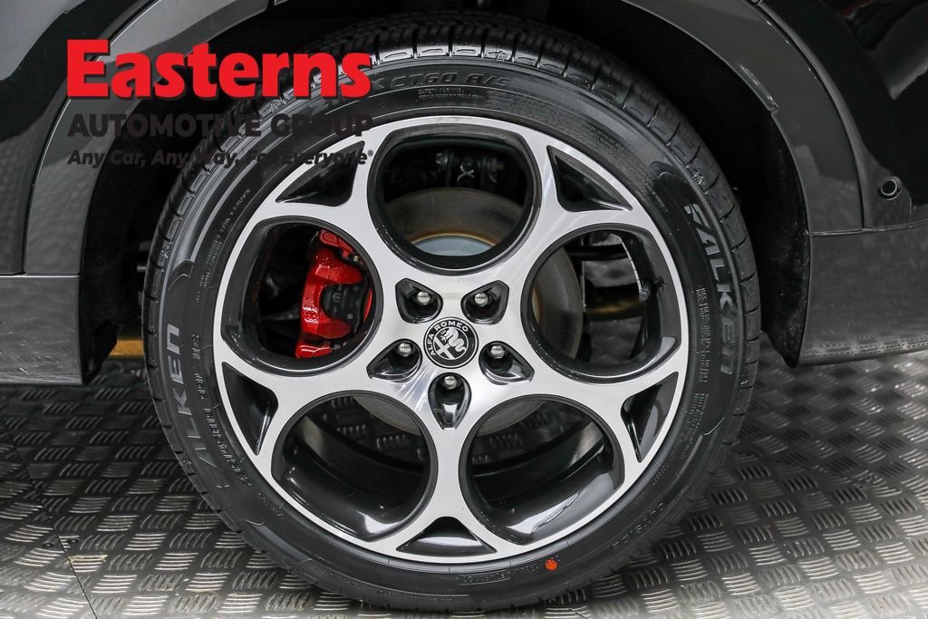 Used 2024 Alfa Romeo Tonale Veloce AWD/4WD image 8