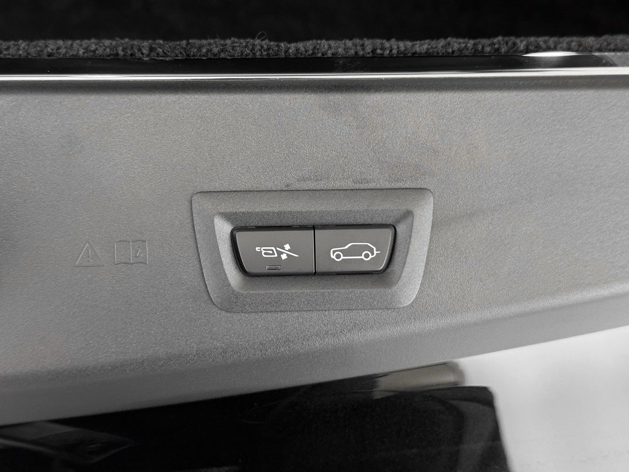 New 2026 Rolls-Royce Cullinan Black Badge AWD/4WD image 40