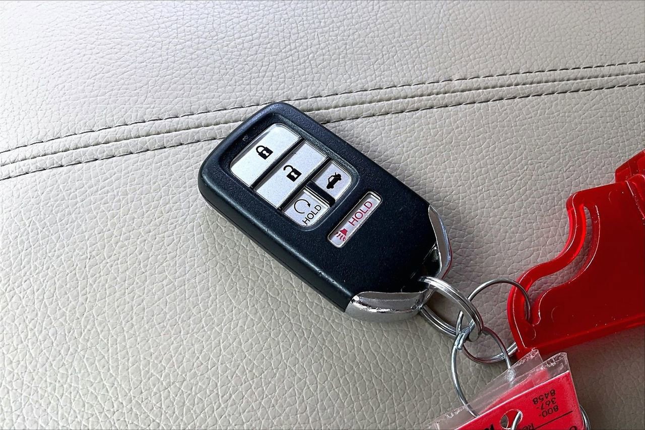 Used 2016 Honda Accord Touring image 33