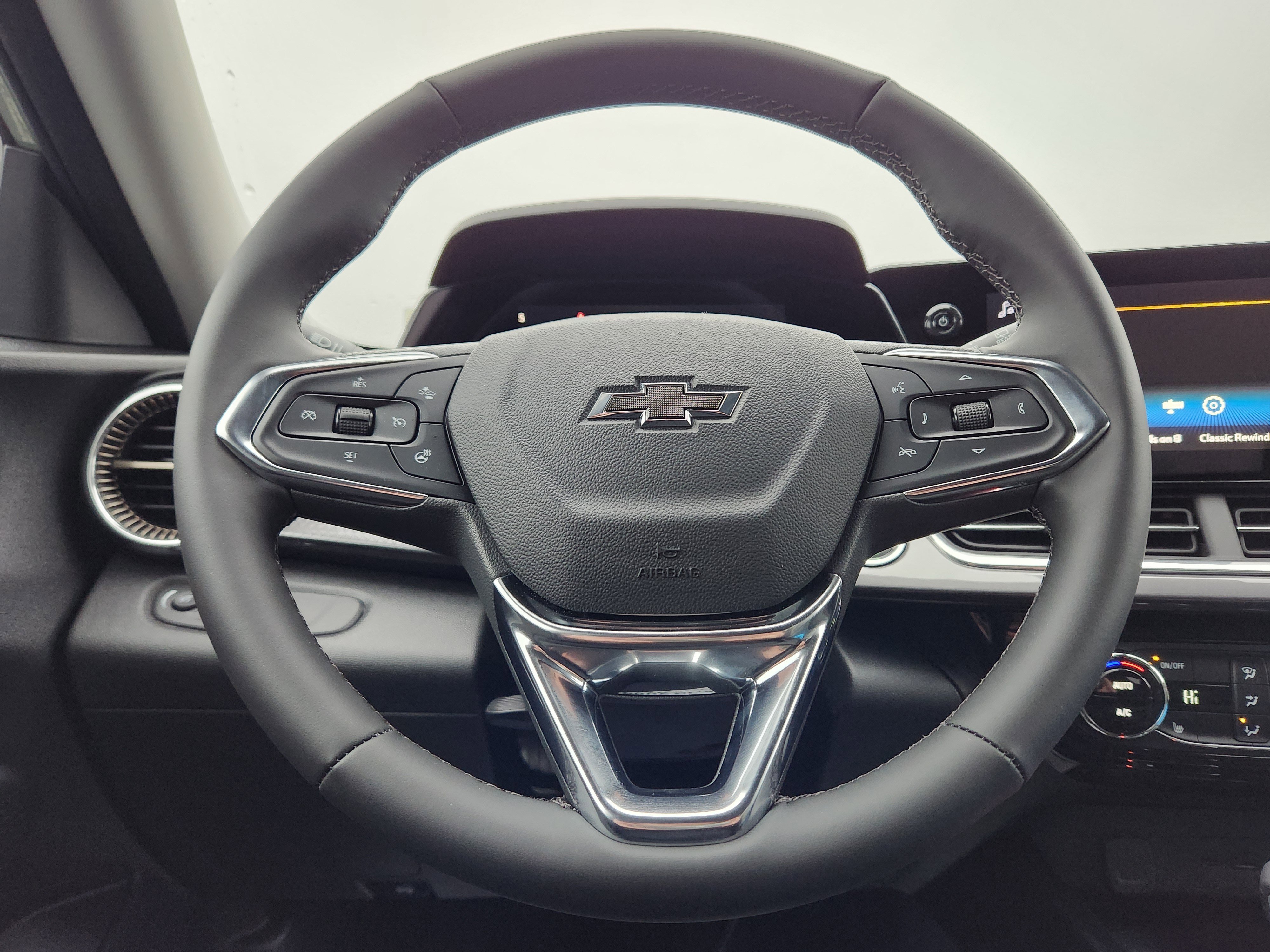 New 2026 Chevrolet Trax ACTIV w/ Sunroof Package image 15