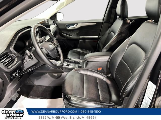 Certified 2024 Ford Escape Platinum AWD/4WD image 9