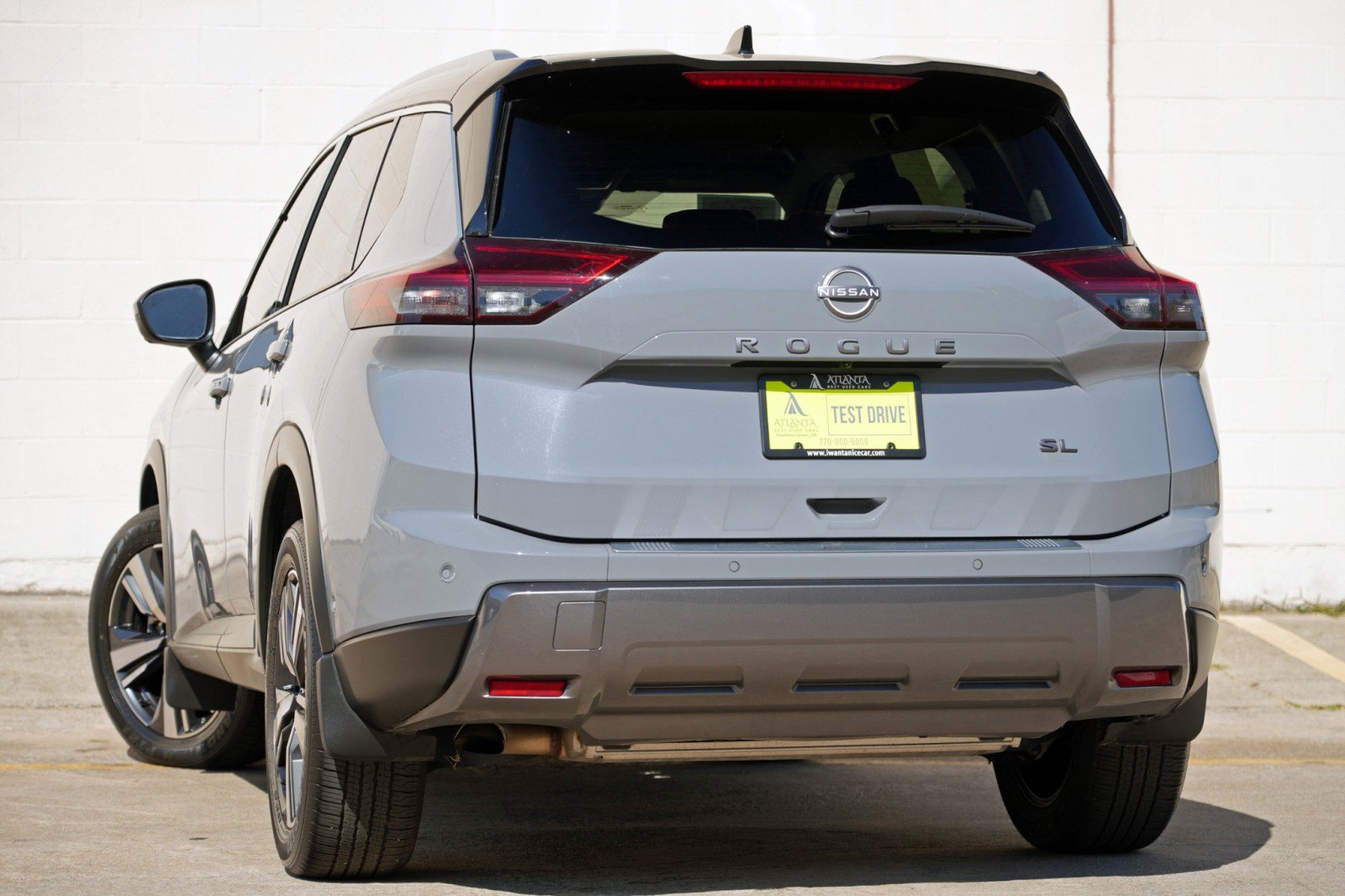 Used 2024 Nissan Rogue SL FWD image 5