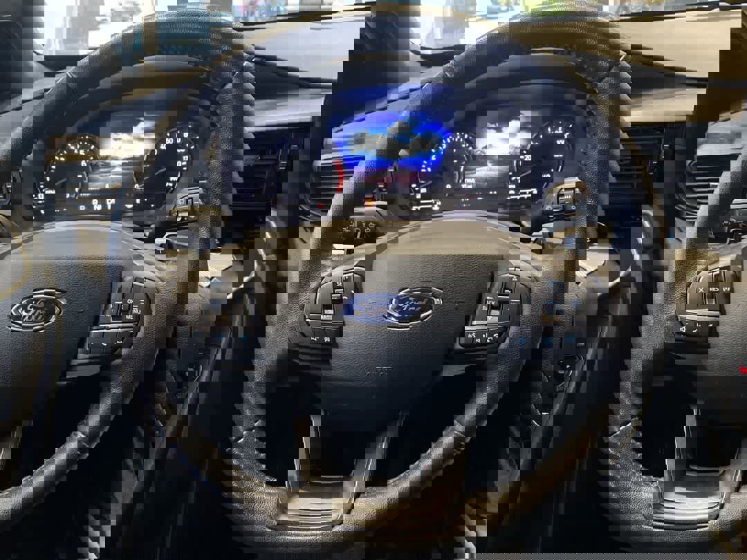 Used 2020 Ford Explorer XLT w/ Comfort Package image 17