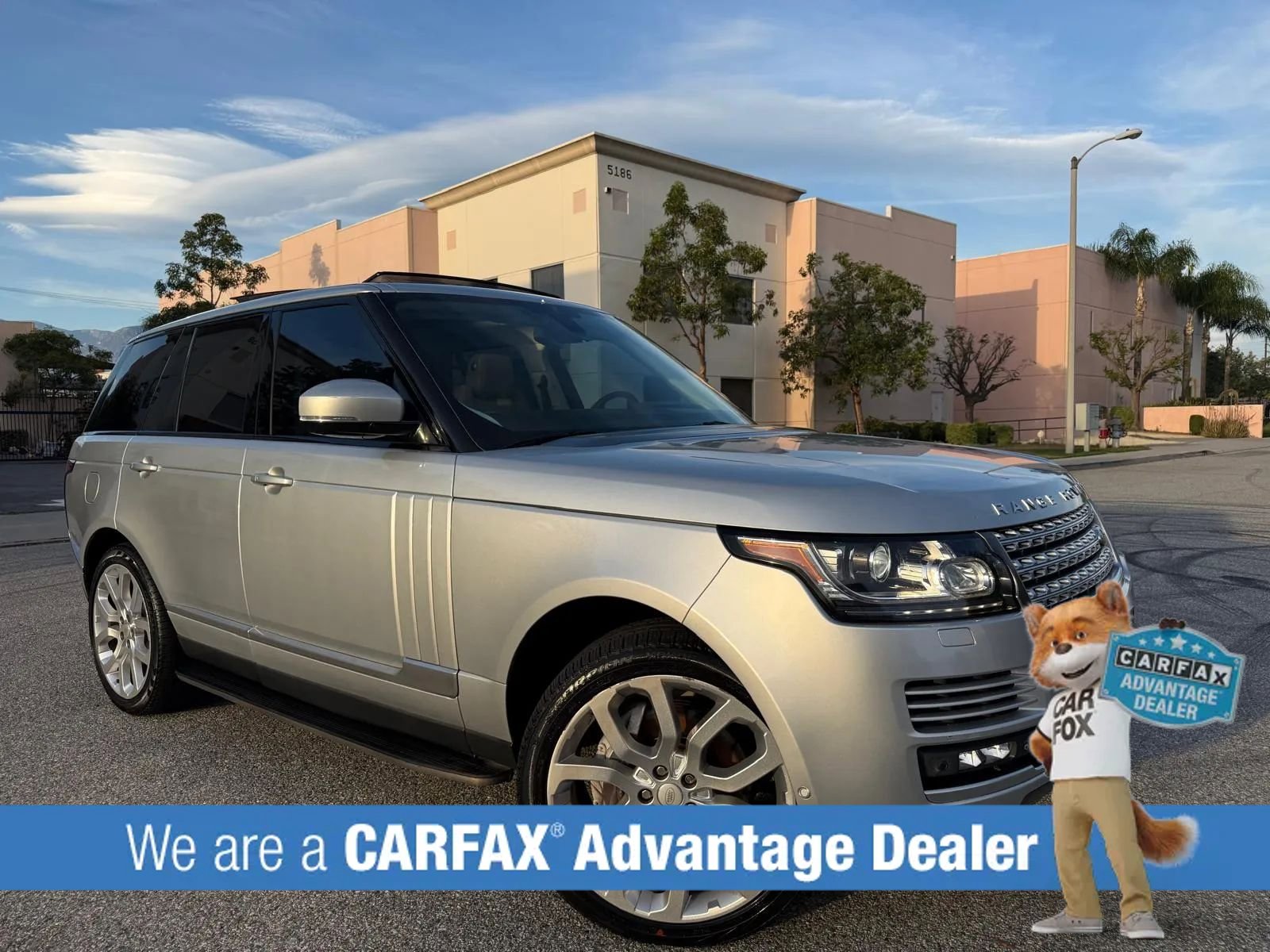 Used 2015 Land Rover Range Rover Supercharged AWD/4WD image 4