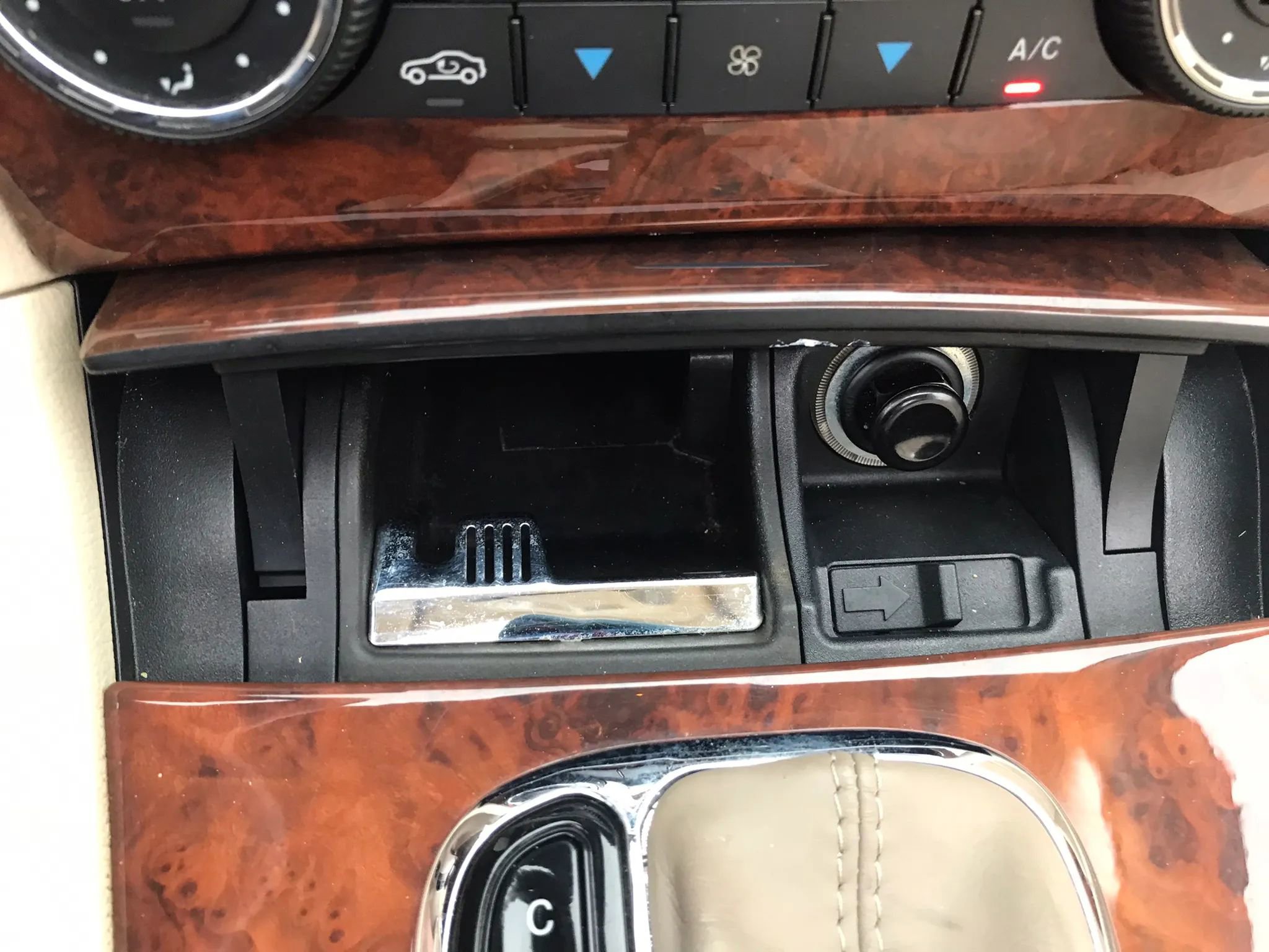Used 2009 Mercedes-Benz CLK 350 Cabriolet image 32