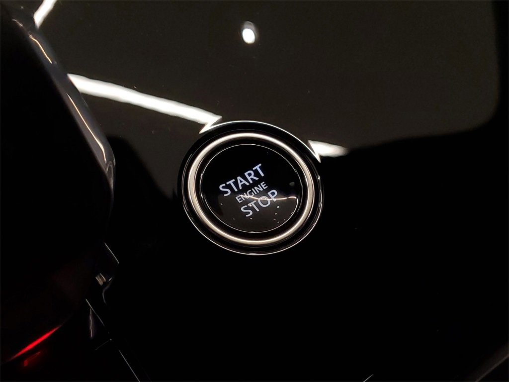 New 2025 Land Rover Range Rover Sport SE image 18