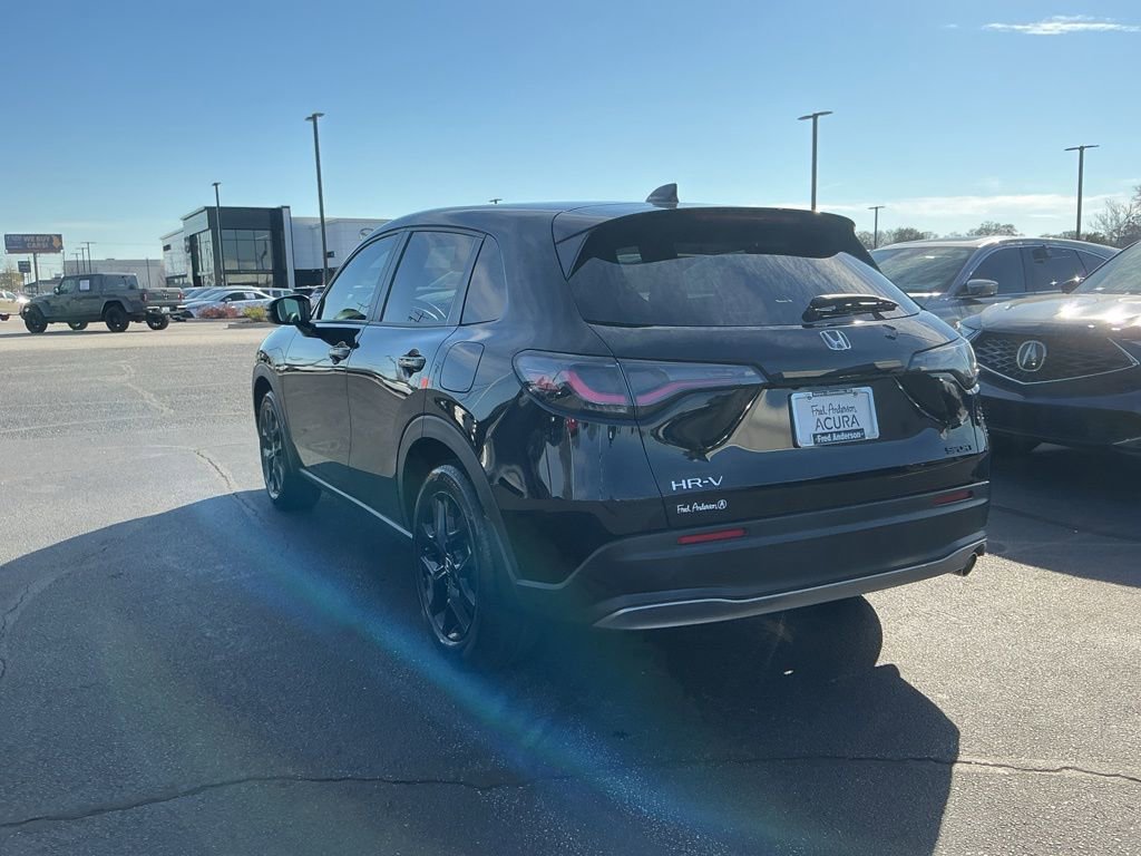Used 2024 Honda HR-V Sport image 3