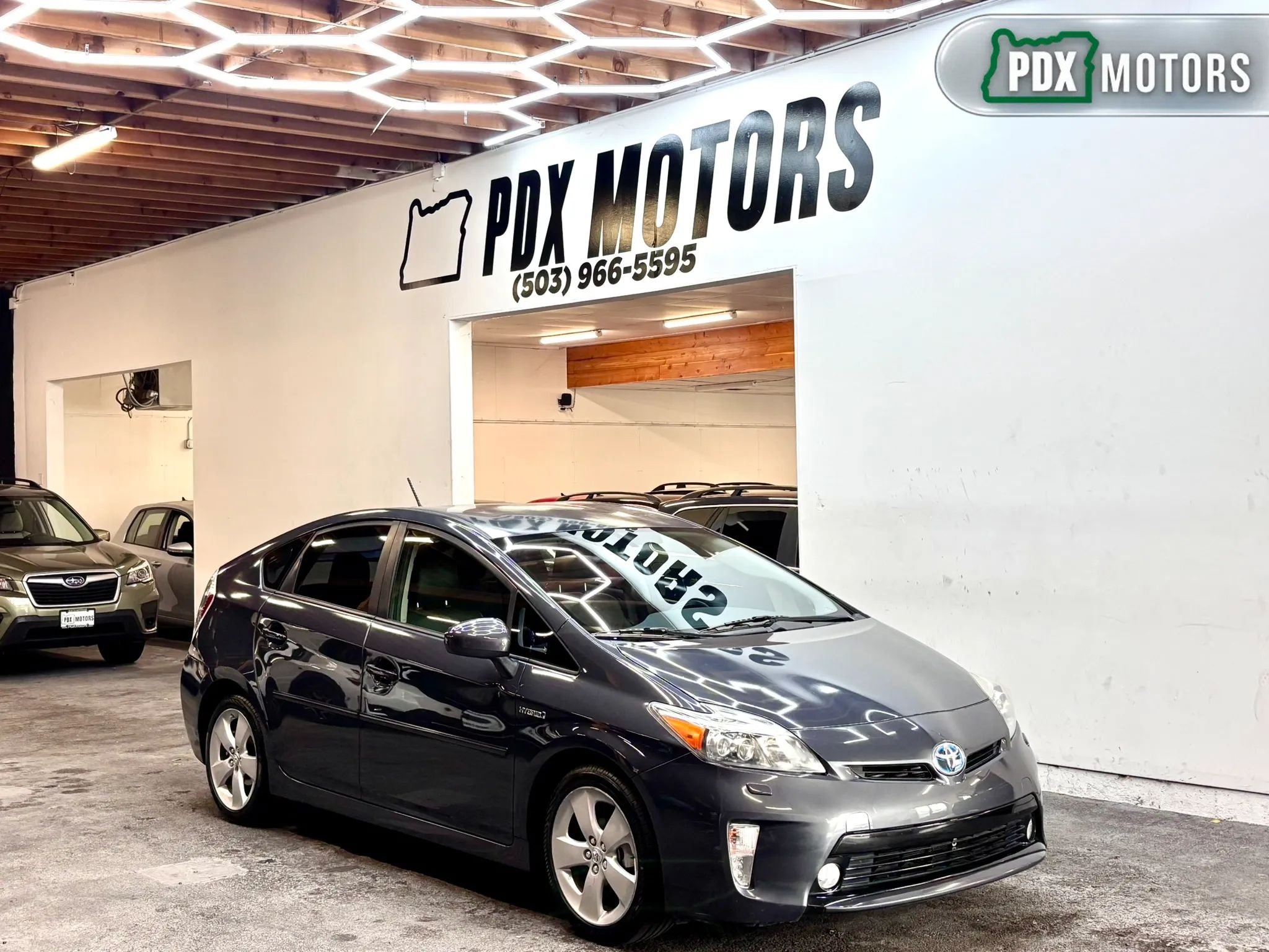 Used 2012 Toyota Prius Five FWD image 1
