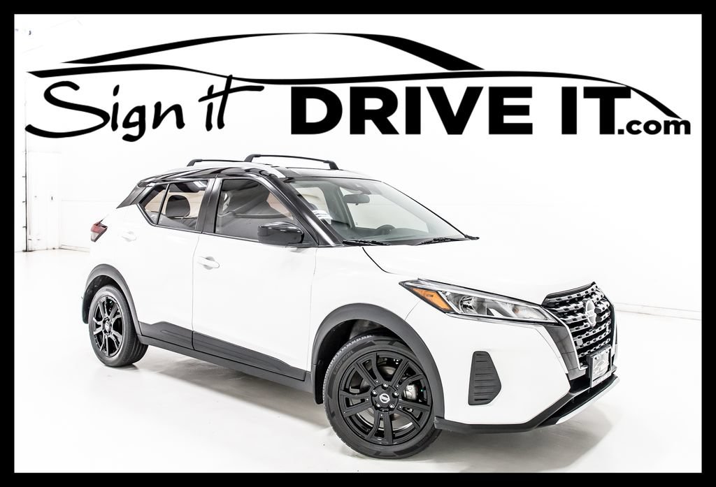 Used 2021 Nissan Kicks SV w/ Exterior Package FWD image 1