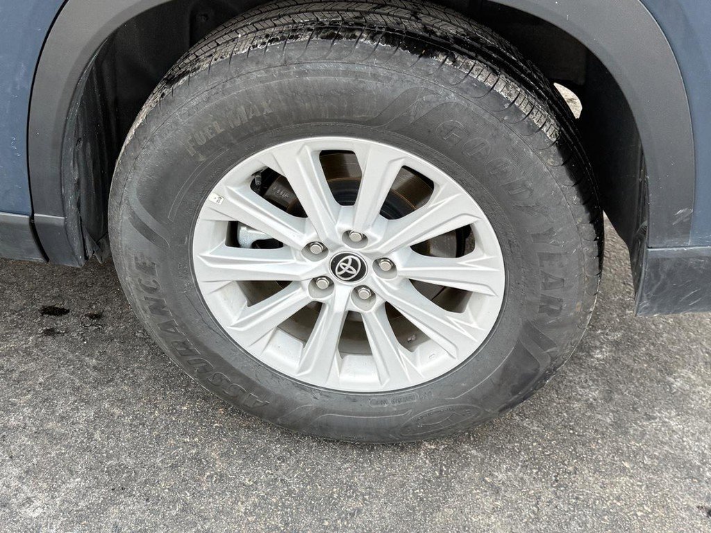 Certified 2025 Toyota Grand Highlander AWD image 8